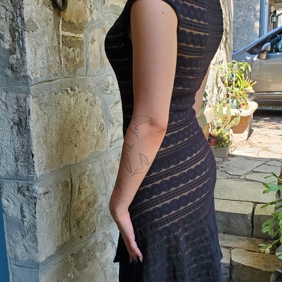 Cap Sleeve Lace Dress - Picture 2 of 3